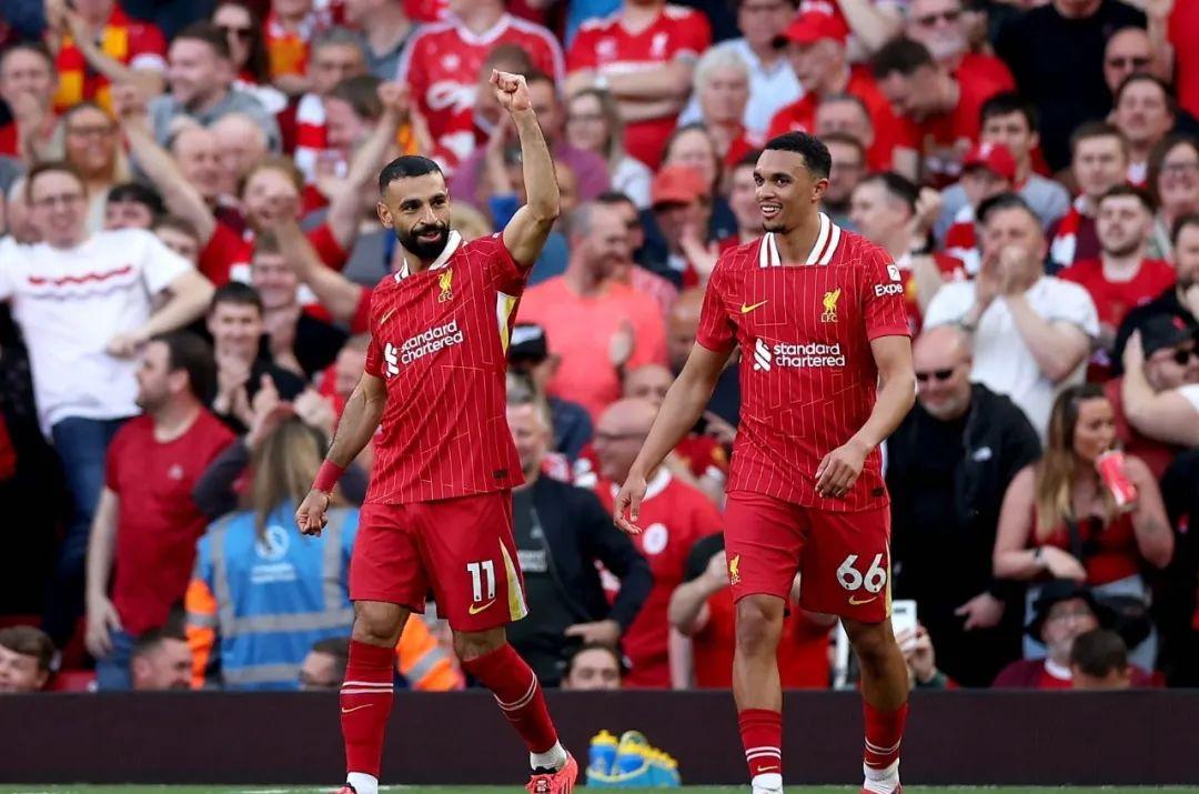  法国队观众热烈欢呼！，姆巴佩迎来五赛季出色发挥赛场气氛高涨