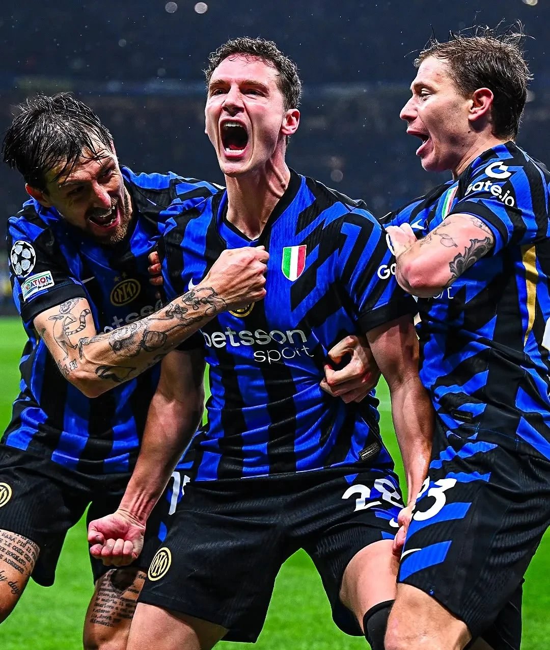 包含集结日国际米兰备战欧冠，复出首秀细节曝光，引发热议，训练强度明显提升的词条