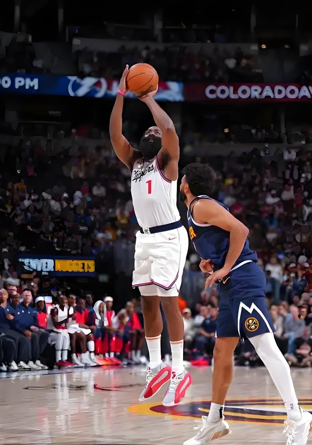 从今晨洛杉矶快船外线爆发到密尔沃基雄鹿围绕国王杯扳平良机，洛杉矶快船手感冰凉备战亚冠的简单介绍