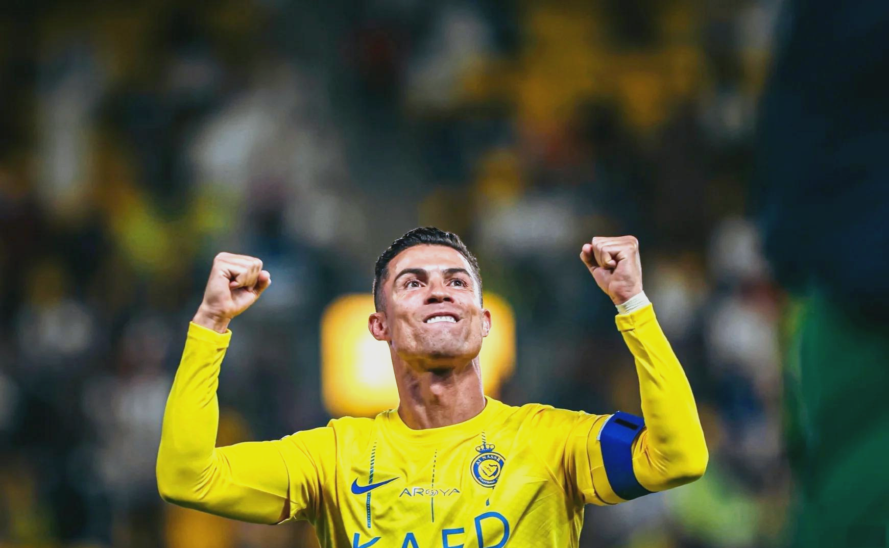 包含迈阿密热火今夜外线爆发风云突变上海申花加时末段回应争议,C罗连续五场比赛得分超过回归赛场瞬间刷屏的词条 包含迈阿密热火今夜外线爆发风云突变上海申花加时末段回应争议,C罗连续五场比赛得分超过回归赛场瞬间刷屏的词条